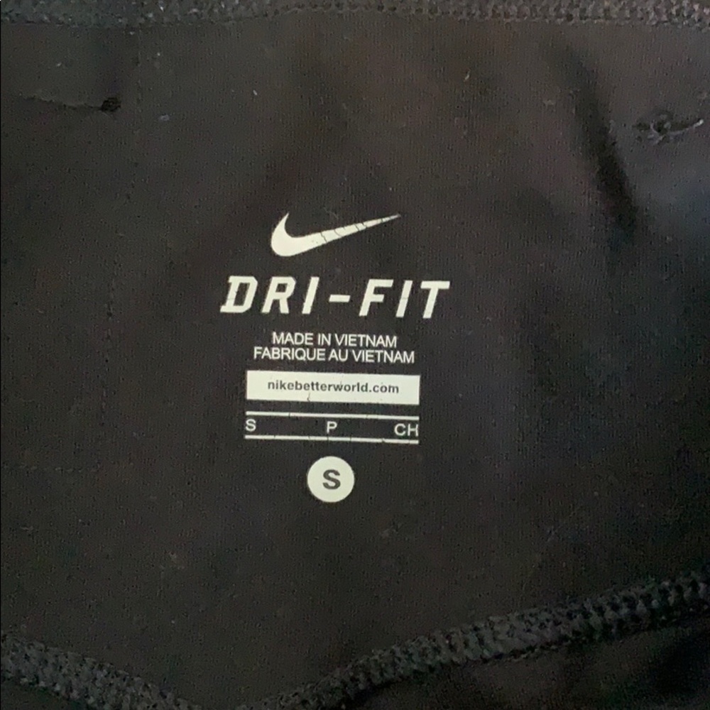 Nike Cropped Legging - Picture 3 of 3